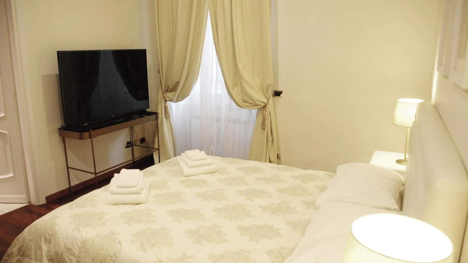 רומא Tridente Storico Suites 0*,